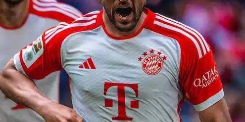 1.5亿打水漂，8位新援全离队！德甲巨人只能靠这位了？