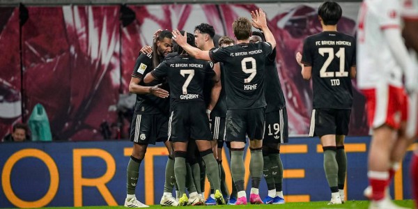 德甲劲旅拜仁惊艳大胜 莱比锡难阻冠军步伐 奥利塞助攻帽子戏法引领狂潮