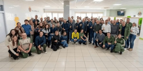 比利亚雷亚尔圣诞祝酒会：总结过往，剑指欧冠与热门球员新征程